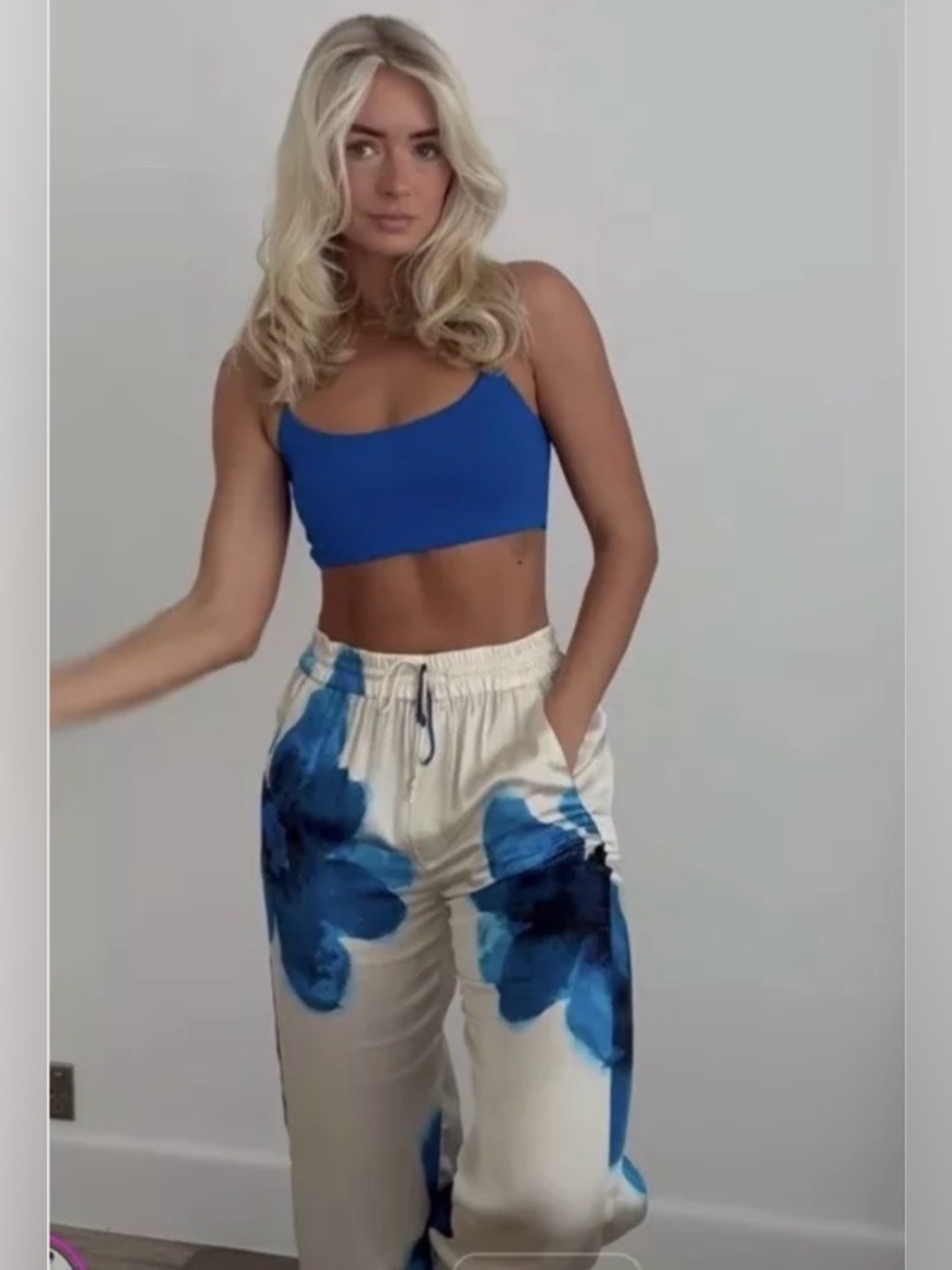 Zara ZW Collection Printed Floral Satin Pants NWT Size Medium | Sold Out